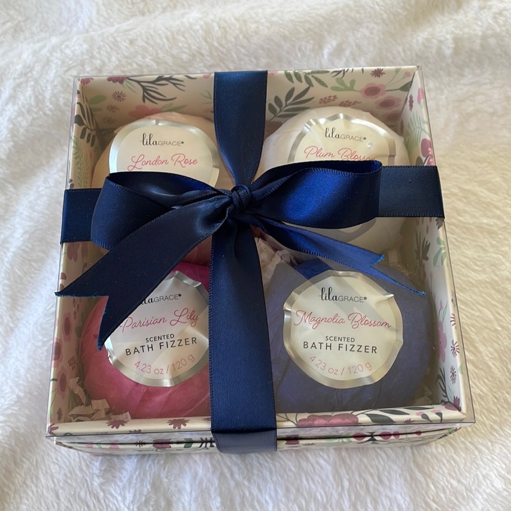 Gift set of 4 Lila Grace scented bath fizzer bath bombs.